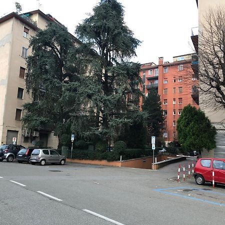 Tra Le Torri B&B - Ampia Stanza Privata In Appartamento Con Bagno Privato Accessibile Da Corridoio Boloňa Exteriér fotografie