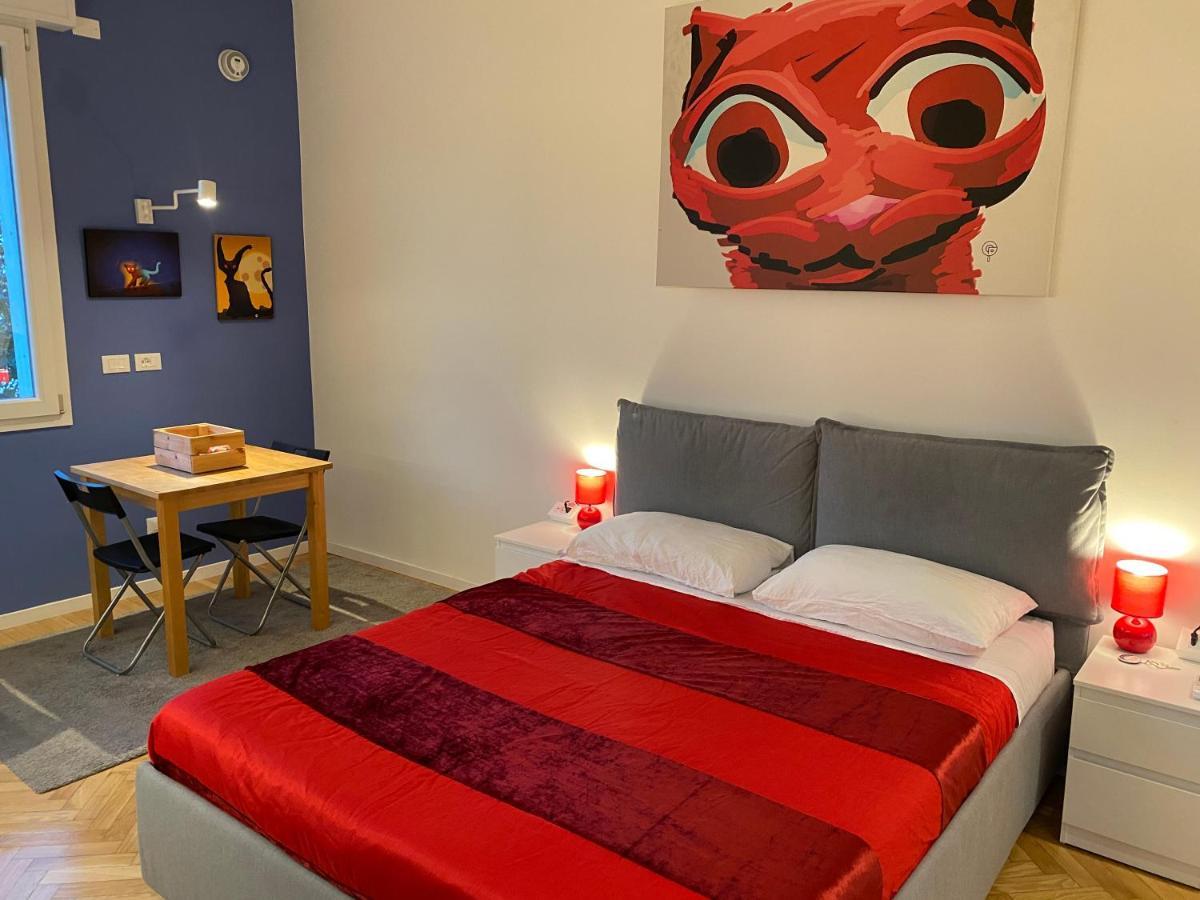 Tra Le Torri B&B - Ampia Stanza Privata In Appartamento Con Bagno Privato Accessibile Da Corridoio Boloňa Exteriér fotografie