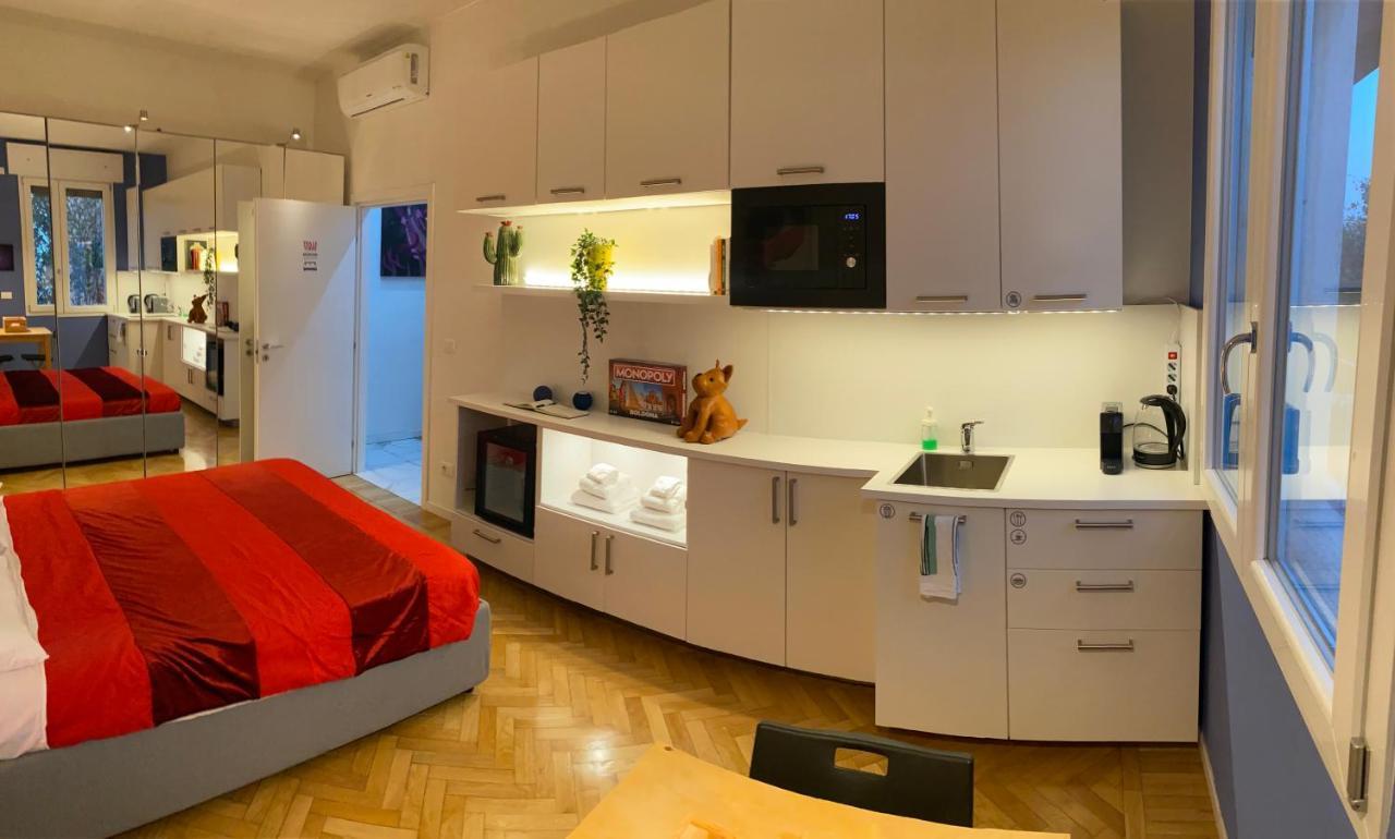 Tra Le Torri B&B - Ampia Stanza Privata In Appartamento Con Bagno Privato Accessibile Da Corridoio Boloňa Exteriér fotografie