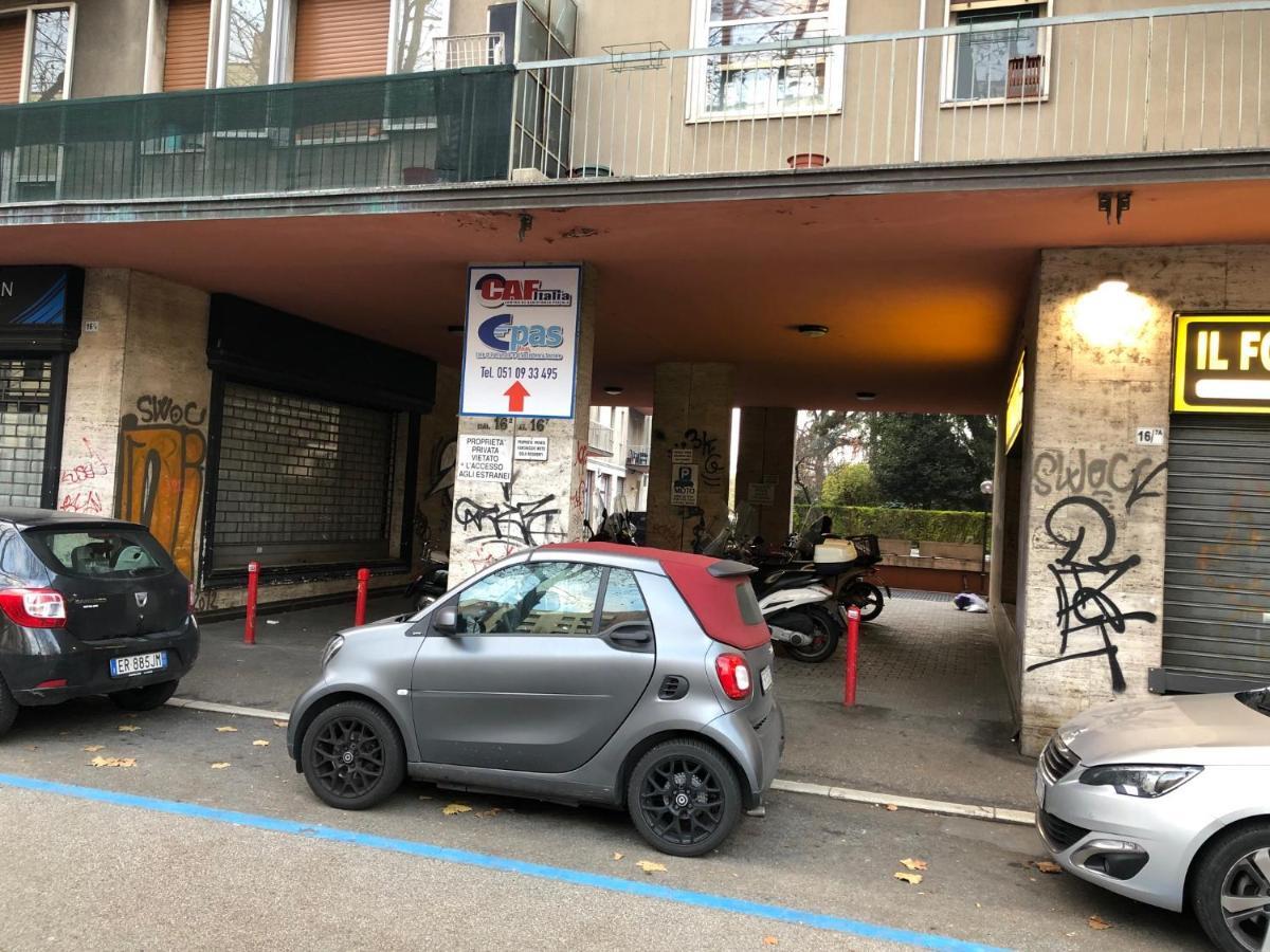 Tra Le Torri B&B - Ampia Stanza Privata In Appartamento Con Bagno Privato Accessibile Da Corridoio Boloňa Exteriér fotografie